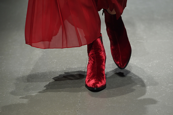 A model walks the runway at the Meltem Oezbek show during the Mercedes-Benz Fashion Week Istanbul Autumn/Winter 2016 at Zorlu Center on March 17, 2016 in Istanbul, Turkey.