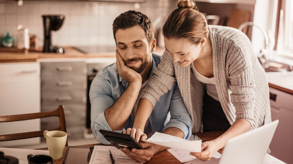 6 Financial Resolutions to Save Money in 2021